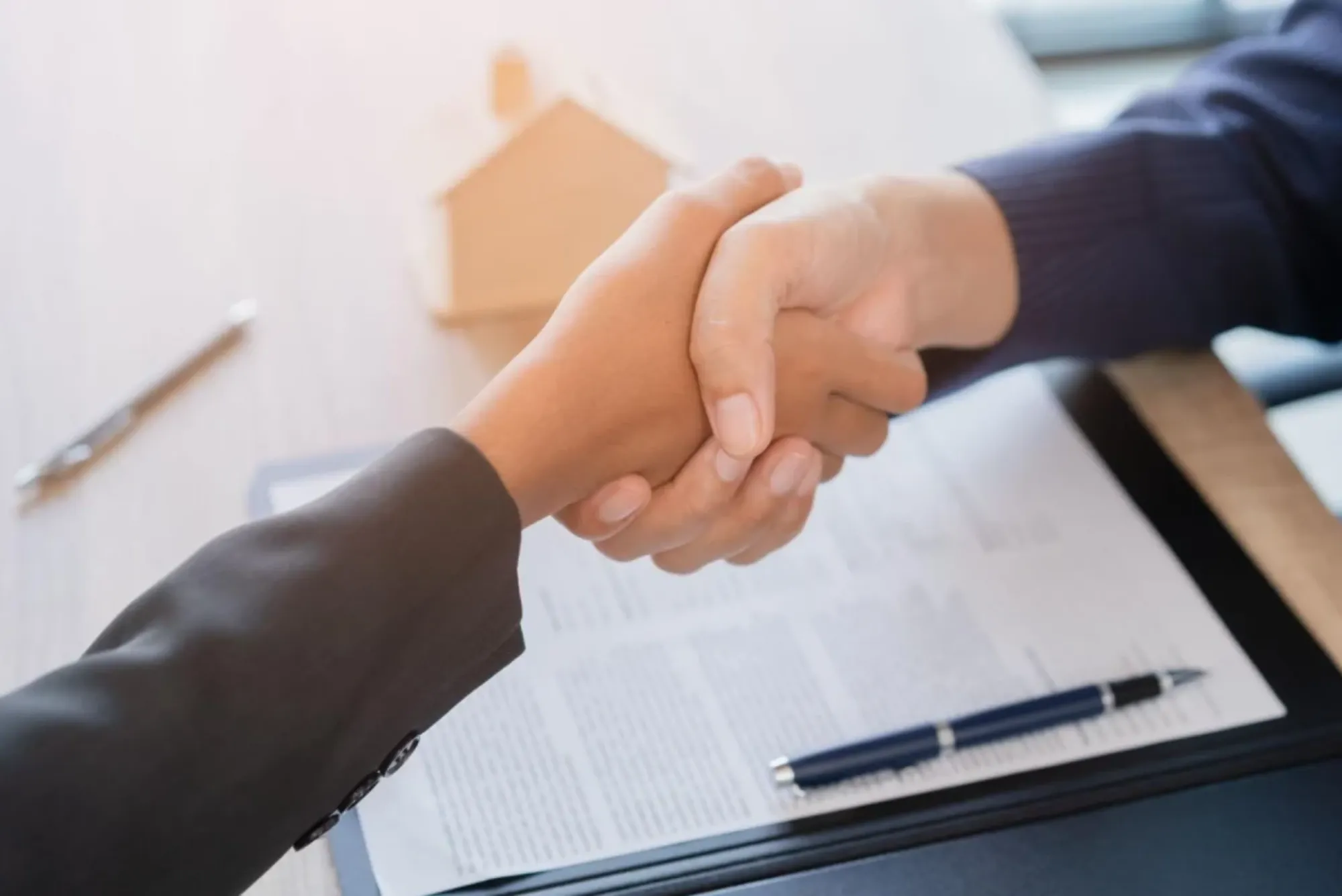 how much commission do real estate agents make